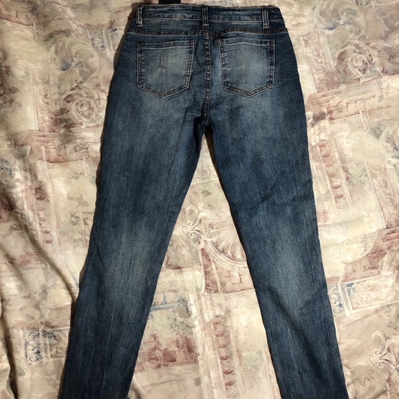 Distressed Stretch Jeans - Picture 5 of 6